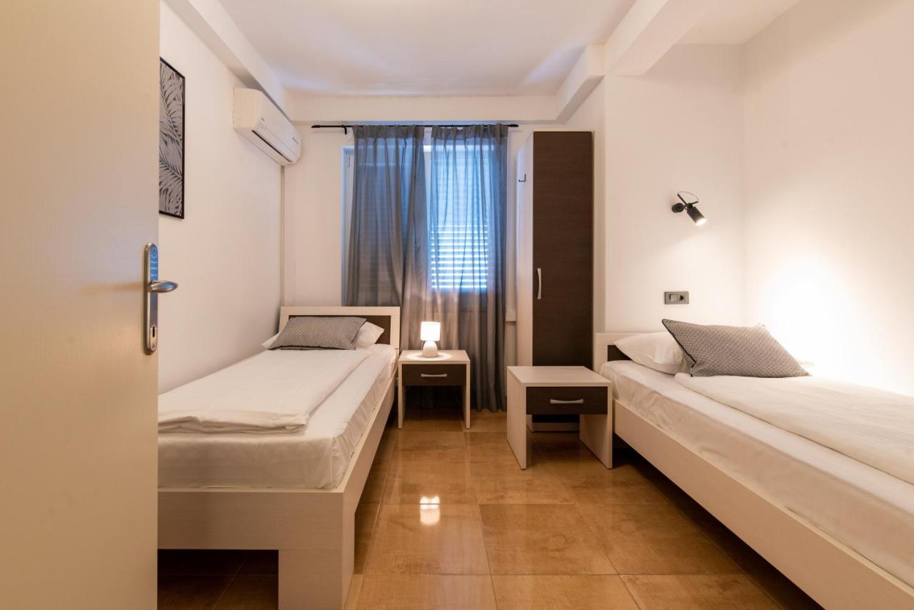 Apartments Amigos Podstrana Kültér fotó